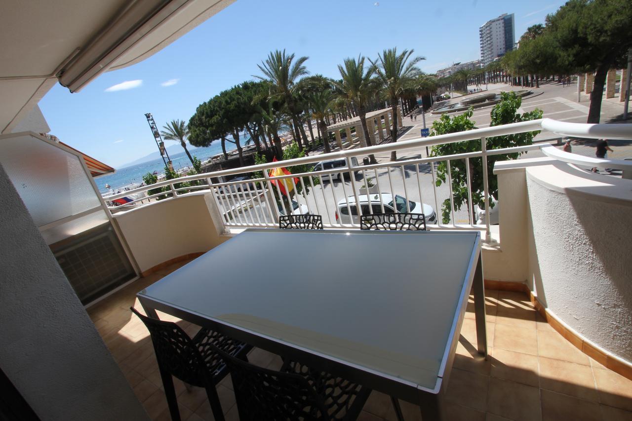 For A Stay Santillana Plaza Salou Buitenkant foto